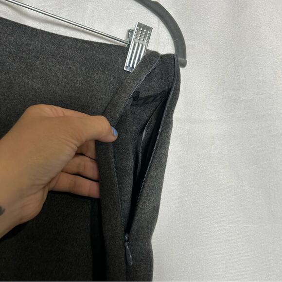NWT Commense Charcoal Gray Piped Hem Mini Skirt Size Medium - Picture 3 of 5